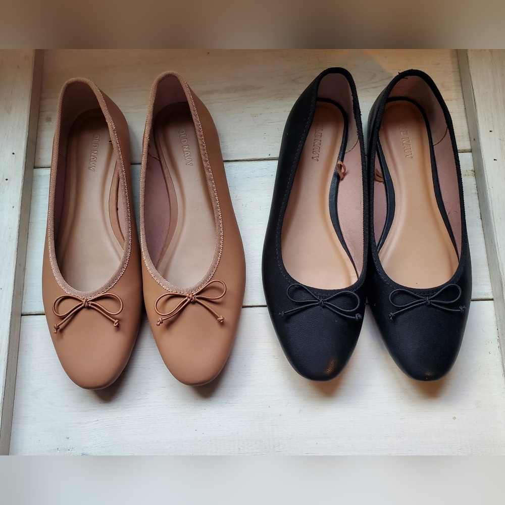 2 Pairs Black & Camel Womens Old Navy Flats Size 8